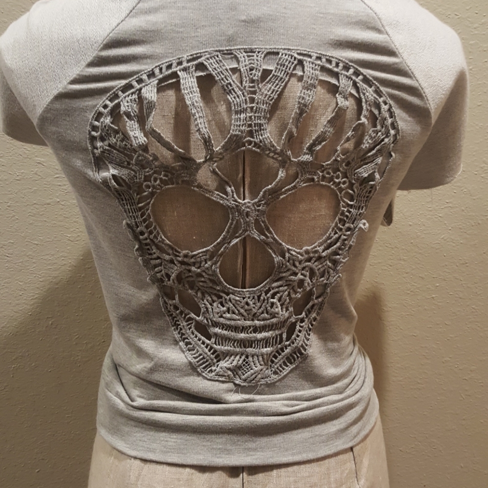 Rue 21 Skull open back short sleeve sweater